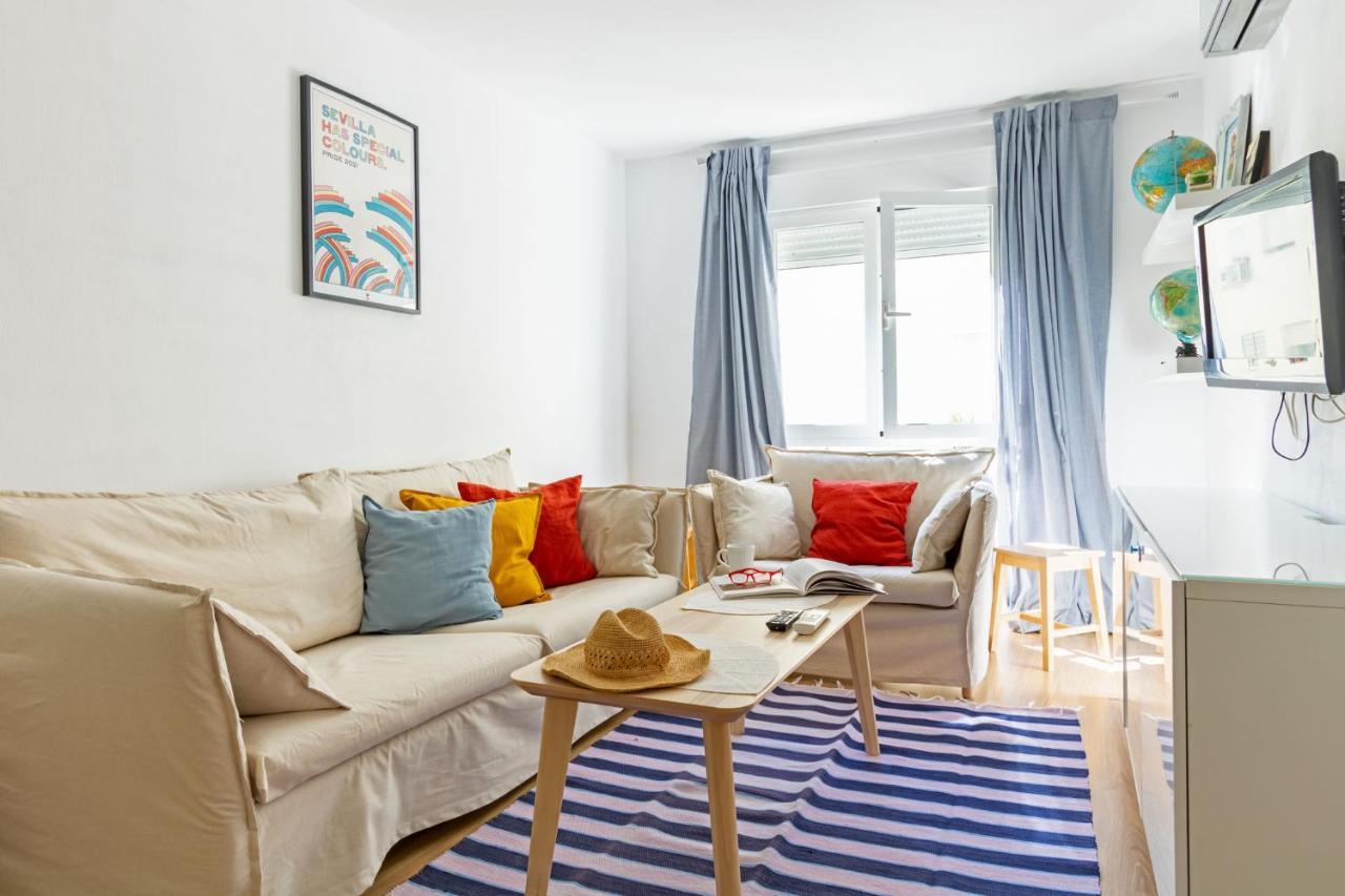 Colours Apartment And Garage Historical Center 4 Pax Sevilha Exterior foto