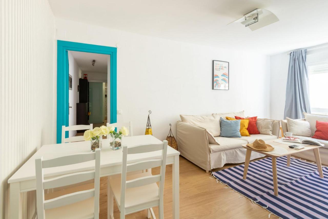 Colours Apartment And Garage Historical Center 4 Pax Sevilha Exterior foto