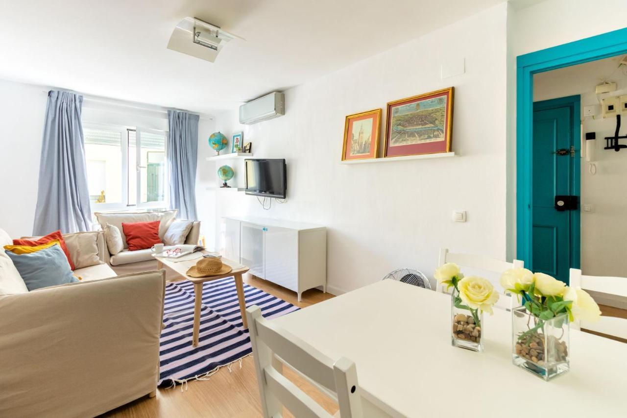 Colours Apartment And Garage Historical Center 4 Pax Sevilha Exterior foto