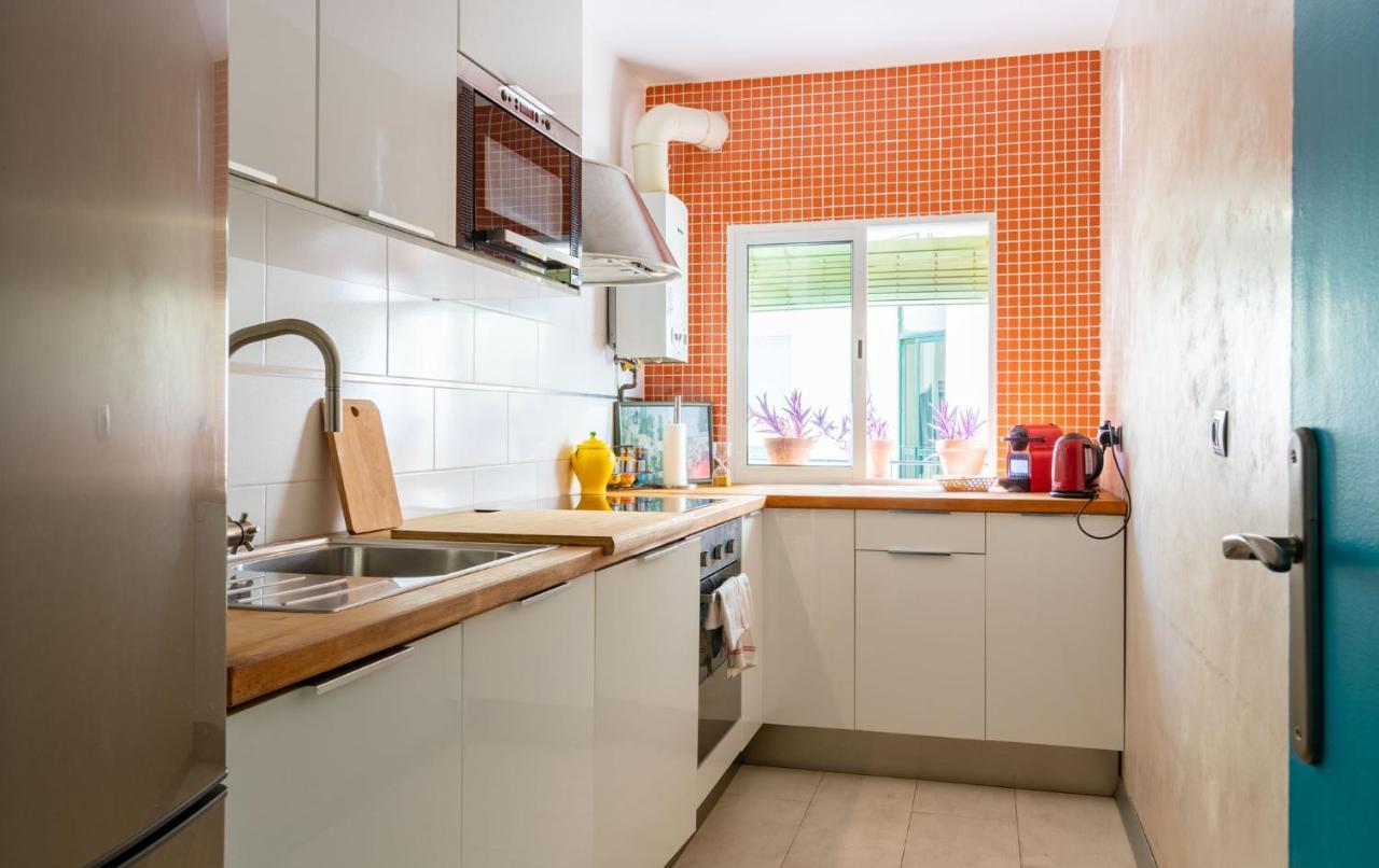Colours Apartment And Garage Historical Center 4 Pax Sevilha Exterior foto