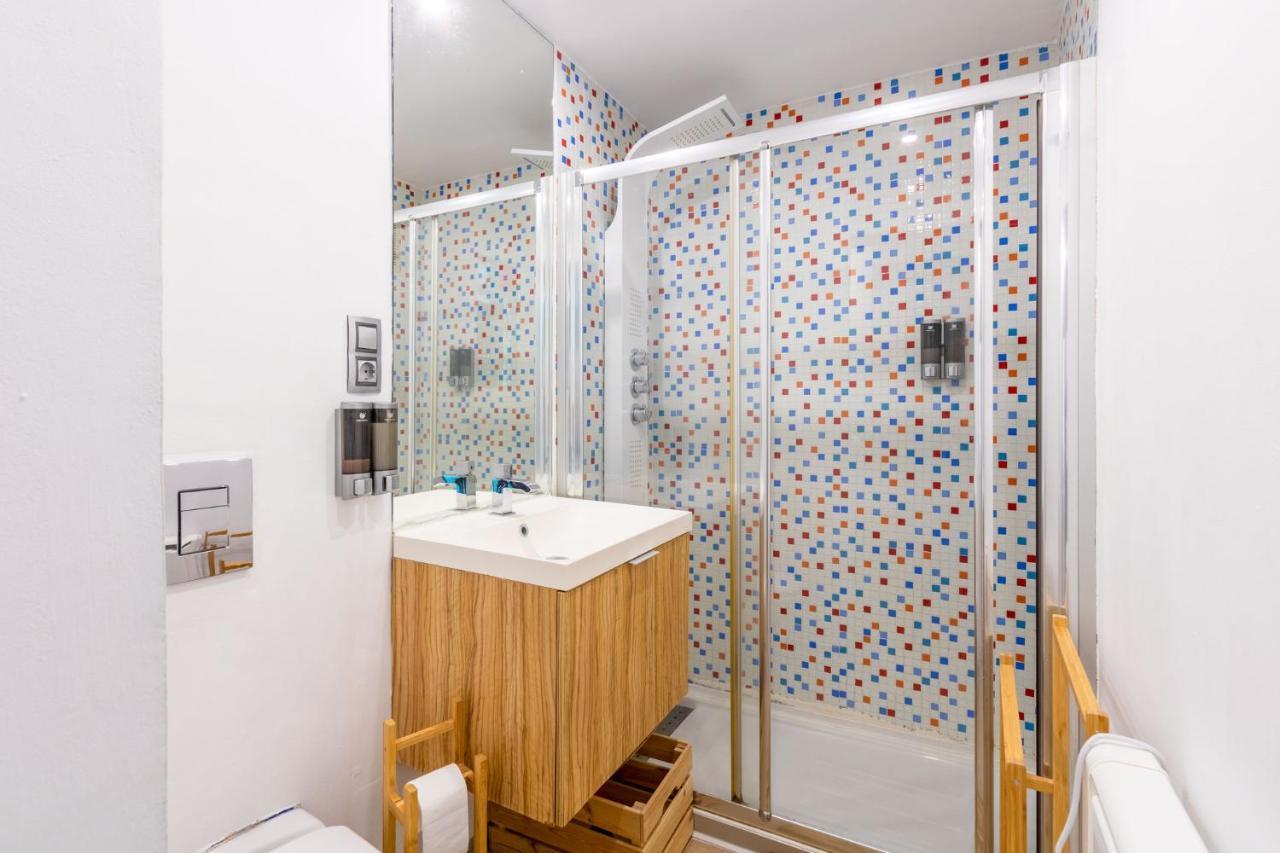 Colours Apartment And Garage Historical Center 4 Pax Sevilha Exterior foto