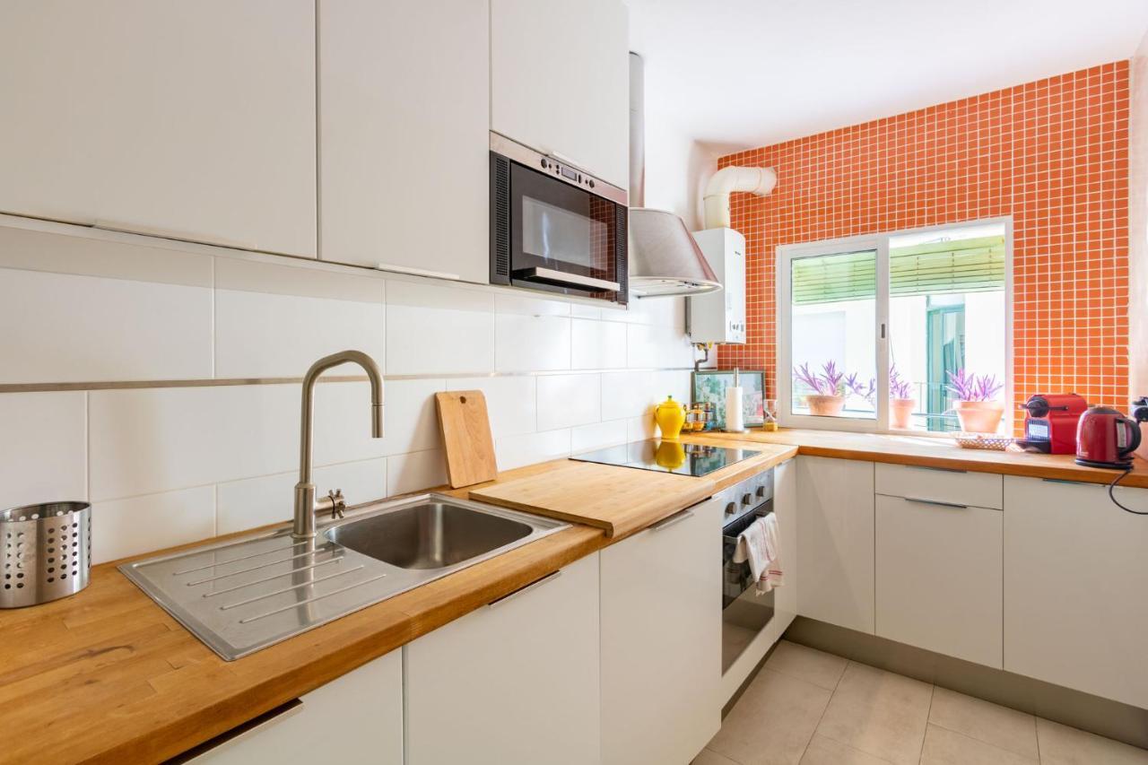 Colours Apartment And Garage Historical Center 4 Pax Sevilha Exterior foto