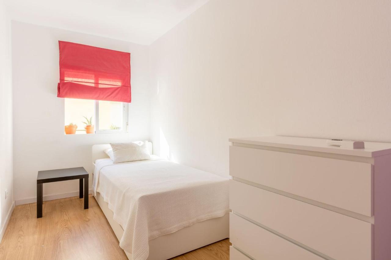 Colours Apartment And Garage Historical Center 4 Pax Sevilha Exterior foto